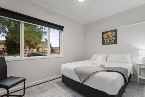 \'Muir House\' Laidback Family Living In Ballarat - Accommodation 4U 3