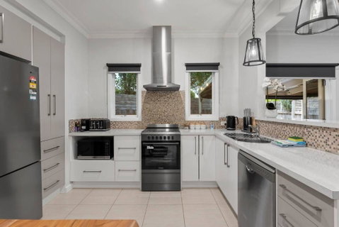 \'Muir House\' Laidback Family Living In Ballarat - Accommodation 4U 4