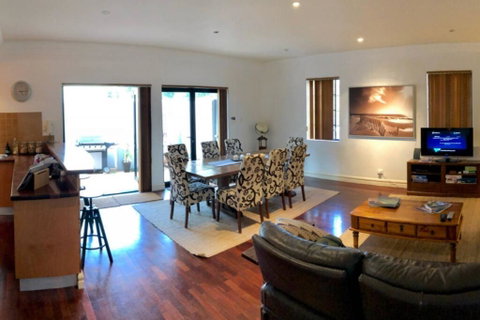 Zero Contact Private CBD-Social-Chillout-Oasis With Outdoors For You & Friends - Accommodation 4U 0