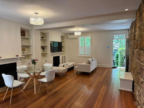 3 Bedroom Grand Home Woollahra - Accommodation 4U 0