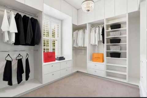 3 Bedroom Grand Home Woollahra - Accommodation 4U 2