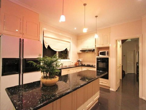 Abbotsford Private Rooms & Pods - 15 Charles Homestay - Accommodation 4U 3