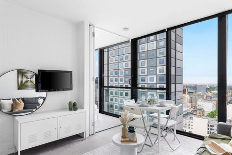 A 2BR Apt Next To Melbourne Central FREE Parking - Accommodation 4U 3