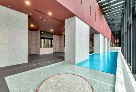 A 3BR Apt Next To Melbourne Central FREE Parking - Accommodation 4U 2