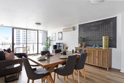 A 3BR Apt Next To Southern Cross FREE Parking - Accommodation 4U 0
