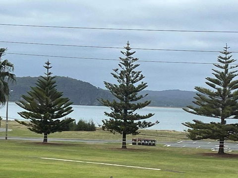 A Beach Front Apartment - Accommodation 4U 1