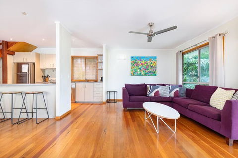 A Beach House - Accommodation 4U 2