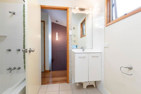 A Beach House - Accommodation 4U 4