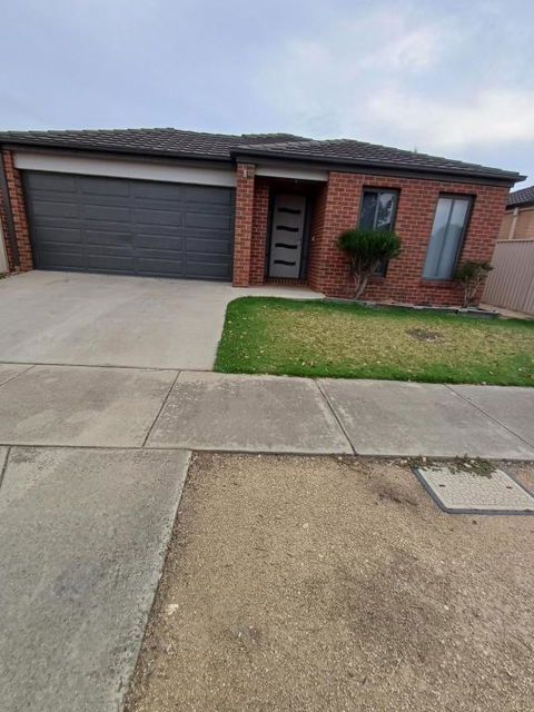 A Beautiful And Spacious Home. - Accommodation 4U 0