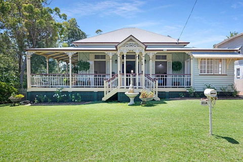 A Charming Queenslander - Accommodation 4U 0