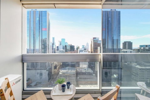 A Chic 2BR Apt Near Southern Cross City Views - Accommodation 4U 1