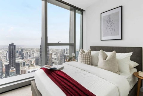 A Chic 2BR Apt With Panoramic Views FREE Parking - Accommodation 4U 2