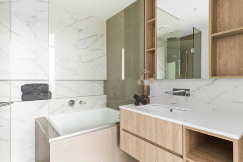 A Chic 2BR Apt With Panoramic Views FREE Parking - Accommodation 4U 4