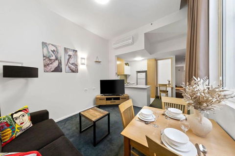 A Chic Apartment On Bourke St Near Chinatown - Accommodation 4U 2