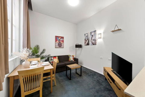 A Chic Apartment On Bourke St Near Chinatown - Accommodation 4U 3