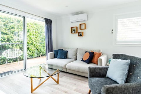 A Chic Coastal Hideaway At Toowoon Bay Beach - Accommodation 4U 2