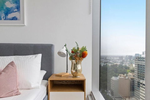 A Chic & Lovely 2BR Apt CBD With City Views - Accommodation 4U 1