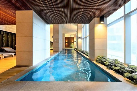 A Chic & Lovely 2BR Apt CBD With City Views - Accommodation 4U 2