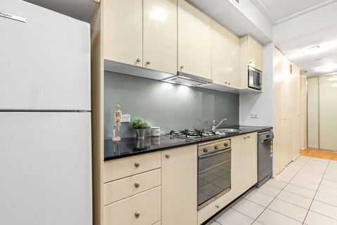 A Chic Studio Right Next To Darling Harbour - Accommodation 4U 4