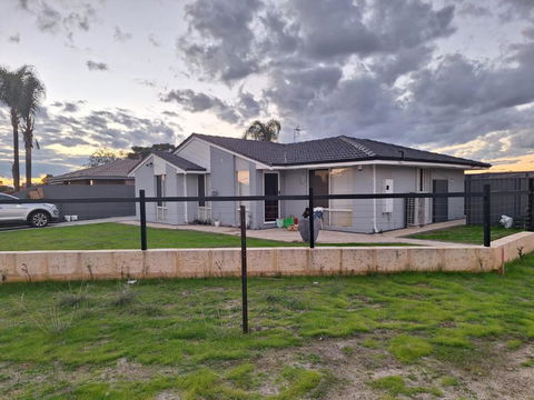 A Haven In Gosnells - Accommodation 4U 0