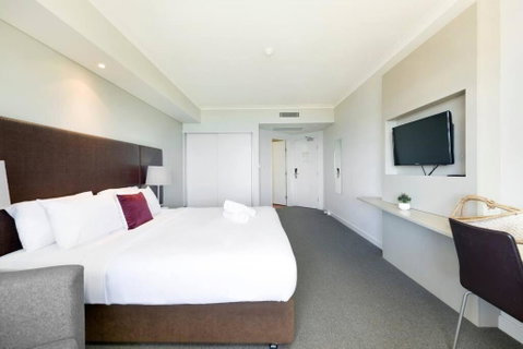 A Waterview Oasis On The Esplanade With Pool - Accommodation 4U 2