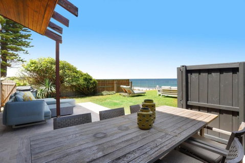 Absolute Beachfront Luxury In Narrabeen - Accommodation 4U 2
