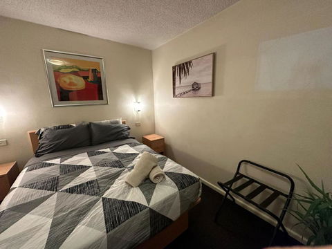 Acland Street Studio Apartment FREE PARKING - Accommodation 4U 1