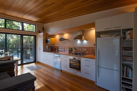Adventure Bay Beach House - Accommodation 4U 1