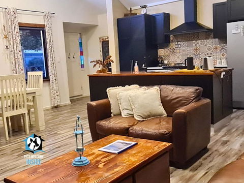 A Beautiful New Property, Walking Distance To The Beach In Esperance WA! - Accommodation 4U 1
