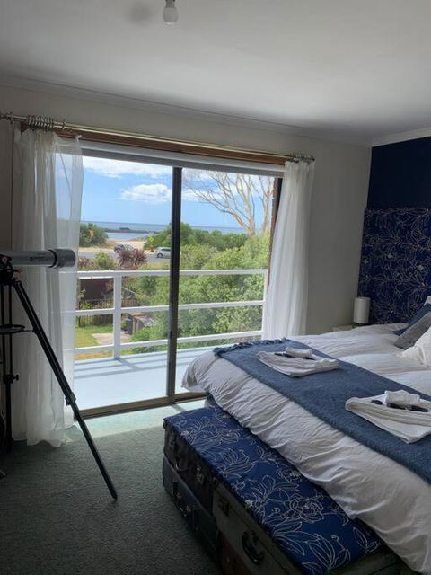 Al Mare - Mediterranean 4BR Retreat By The Sea - Accommodation 4U 0