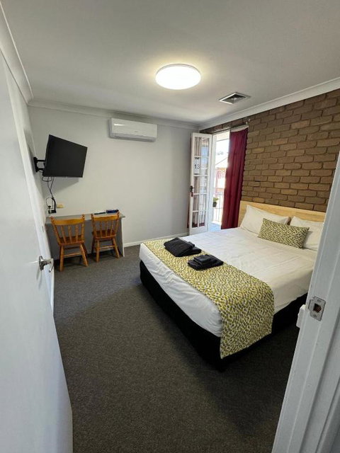 Albury Classic Motor Inn - Accommodation 4U 1