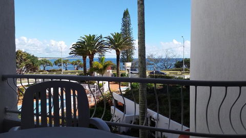 Alex Headland Beachfront - Accommodation 4U 3