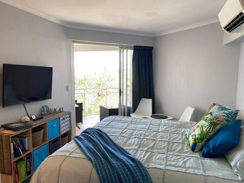 Alex Heads Beachfront Resort King Bed Studio Room - Accommodation 4U 4