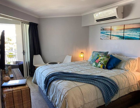 Alex Heads Beachfront Resort King Bed Studio Room - Accommodation 4U 1