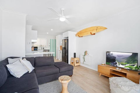 Alfred Street - Hosted By Burleigh Letting - Accommodation 4U 1