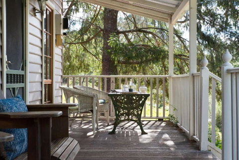 All Views - Accommodation 4U 0