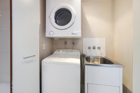 Amazing Chevron Heart Of Surfers Apartment - Accommodation 4U 3