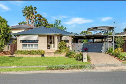 An Enchating And Enriching Home - Accommodation 4U 0