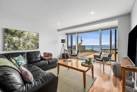 Apartment 13 Pacific Apartments - Accommodation 4U 1