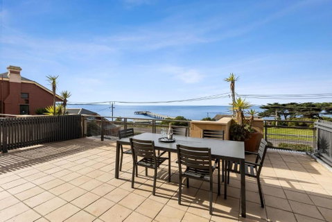Apartment 13 Pacific Apartments - Accommodation 4U 2