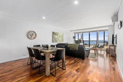 Apartment 13 Pacific Apartments - Accommodation 4U 3