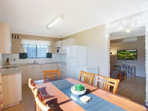 Apollo Unit 12 Ground Floor - Accommodation 4U 3