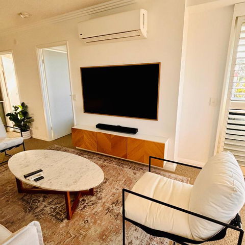 Aqualine Apartments On The Broadwater - Accommodation 4U 1