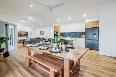 Aquatic Abode - Accommodation 4U 1