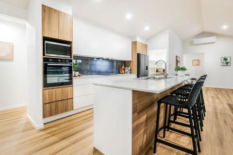 Aquatic Abode - Accommodation 4U 3