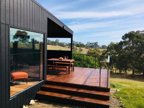 Architecturally Designed Rural Retreat - Accommodation 4U 0
