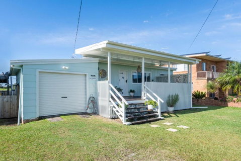 At The Beach Brooms Head-LJHooker Yamba - Accommodation 4U 0