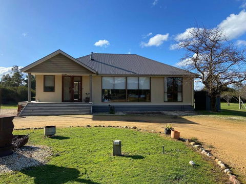 Aurora Cottages - Bellfield - Accommodation 4U 0