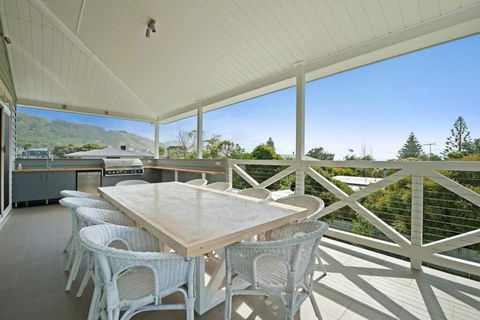 Apollo Bay Oceanview Mountain Retreat, Pet Friendly, EV Station, Fireplace - Accommodation 4U 0