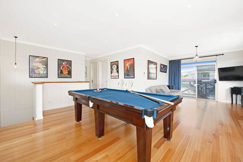 Apollo Bay Oceanview Mountain Retreat, Pet Friendly, EV Station, Fireplace - Accommodation 4U 3